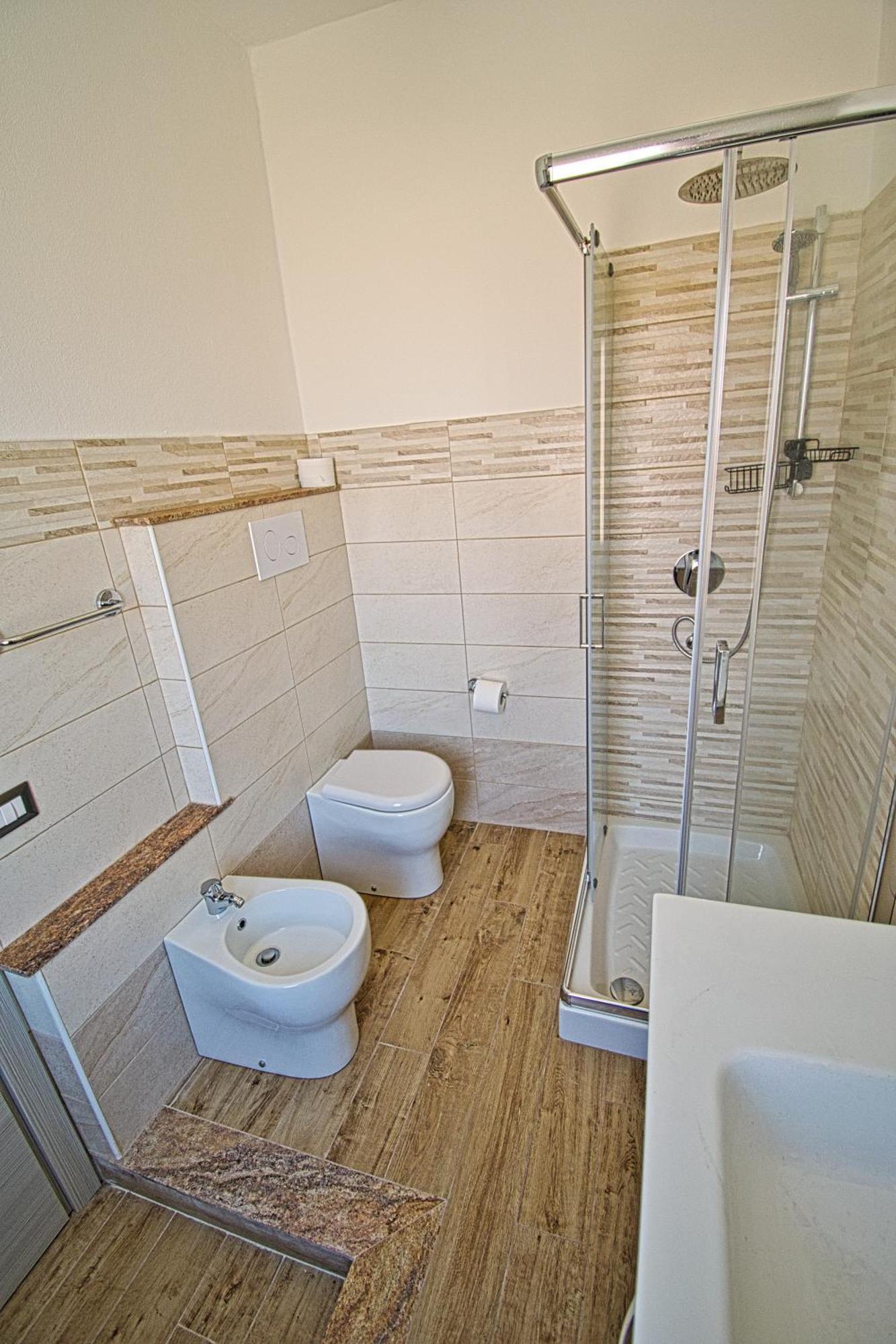 Dommu Livia Hotell Lotzorai Exteriör bild