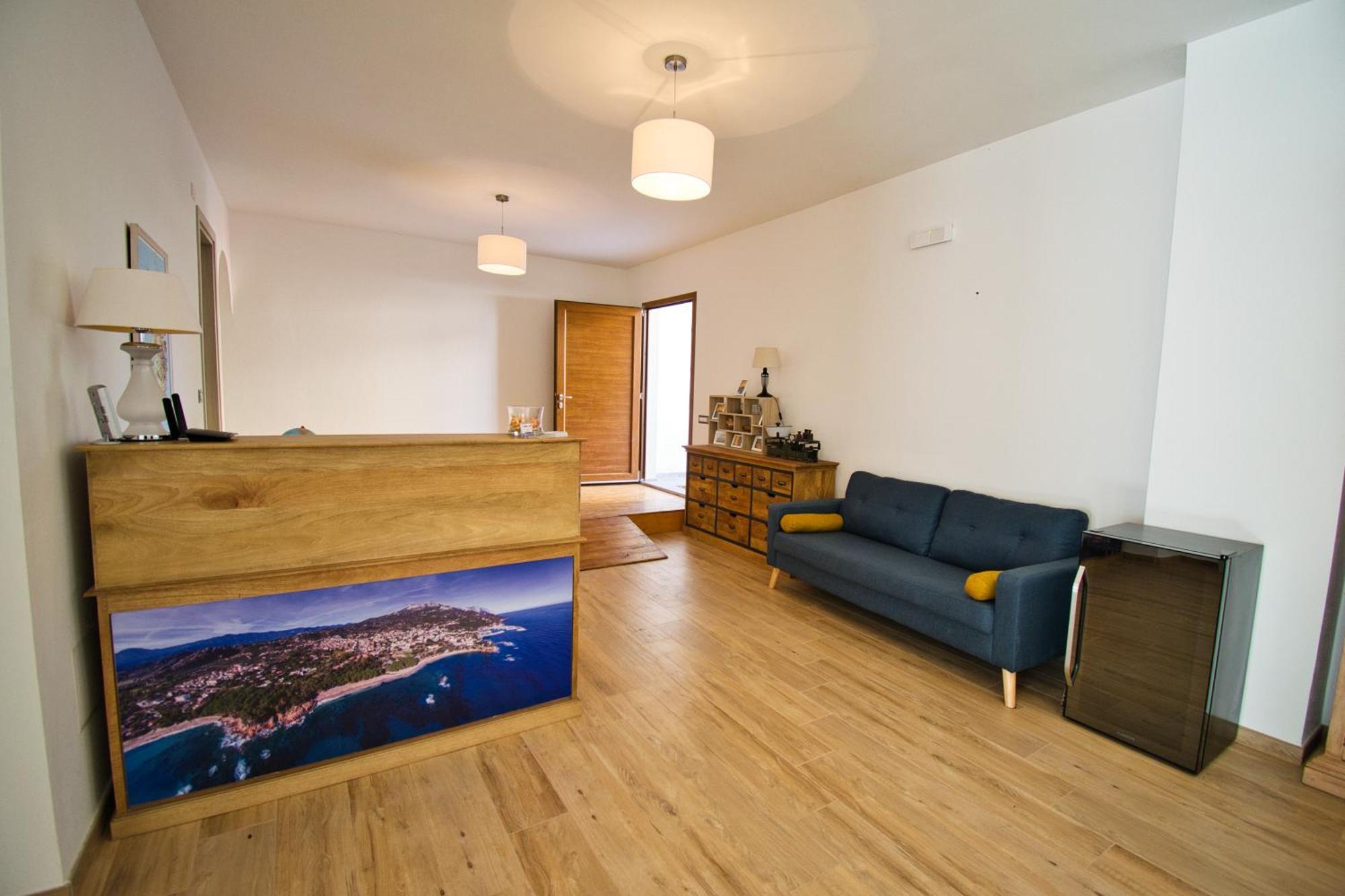 Dommu Livia Hotell Lotzorai Exteriör bild