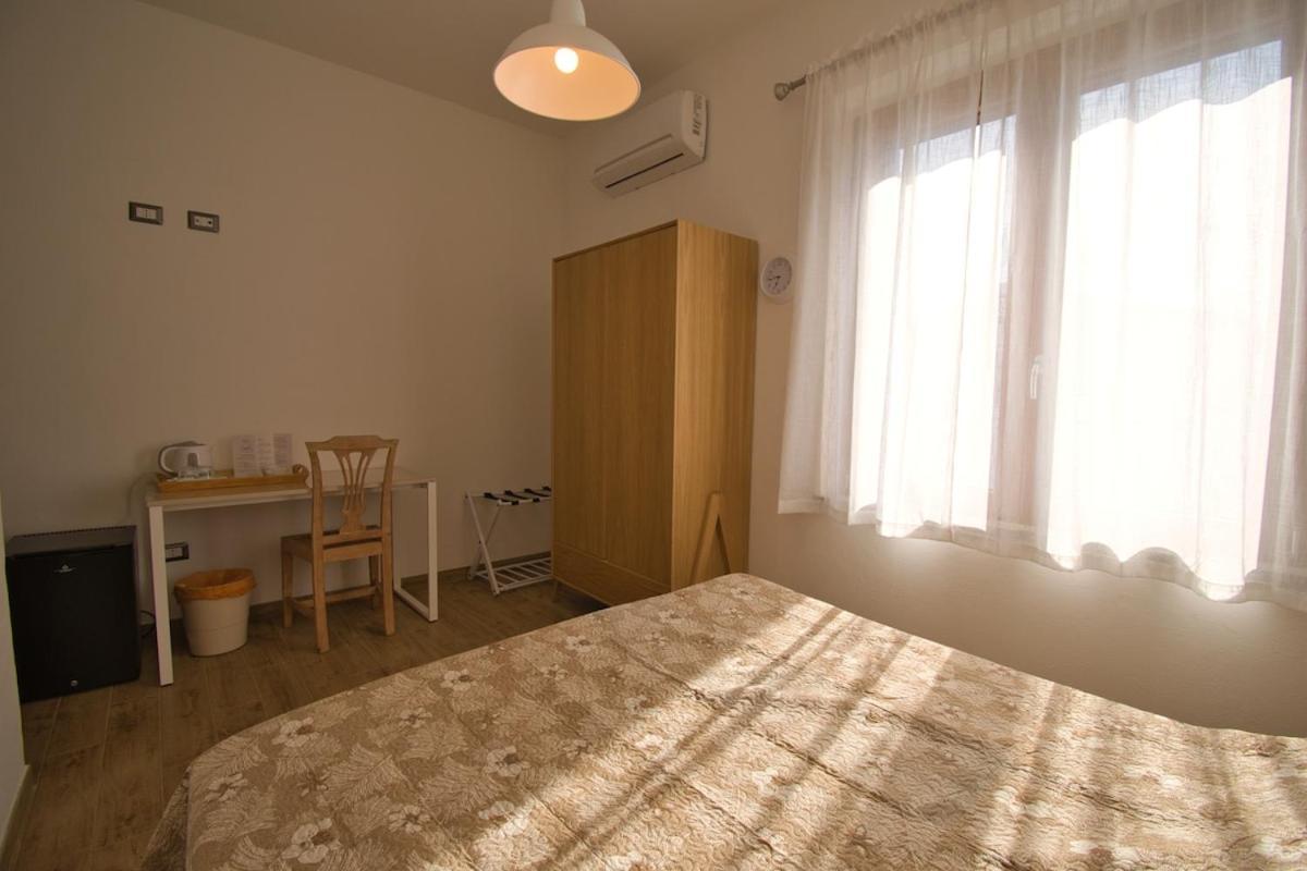 Dommu Livia Hotell Lotzorai Exteriör bild