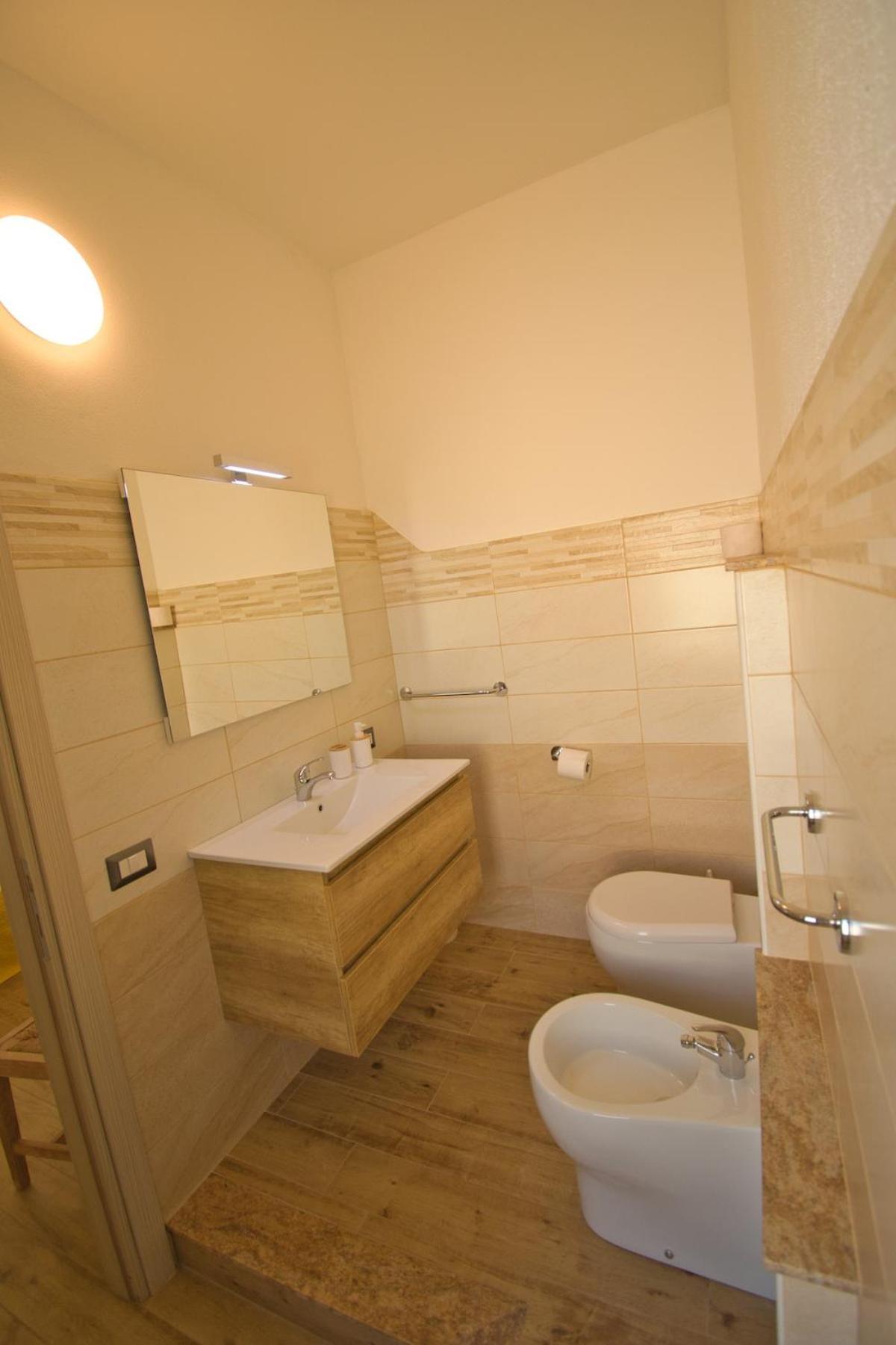 Dommu Livia Hotell Lotzorai Exteriör bild